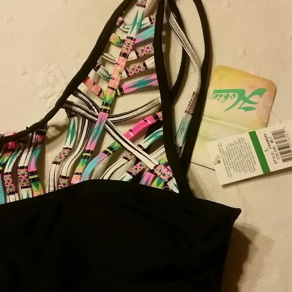HOBIE Tribal Cut Out Bikini Top Swim Top Bathingsuit Top Swimsuit top New - Picture 4 of 7